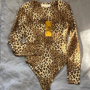 Leopard print bodysuit S Long sleeve Square neckline